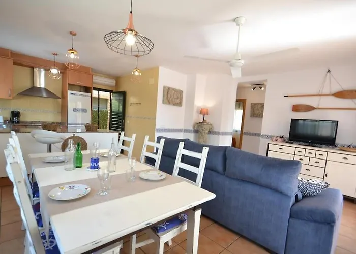 Morena Villa *